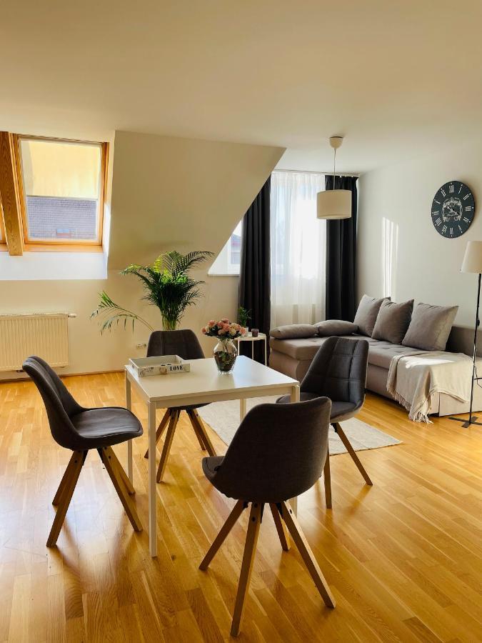 Vic Apartment Виена Екстериор снимка