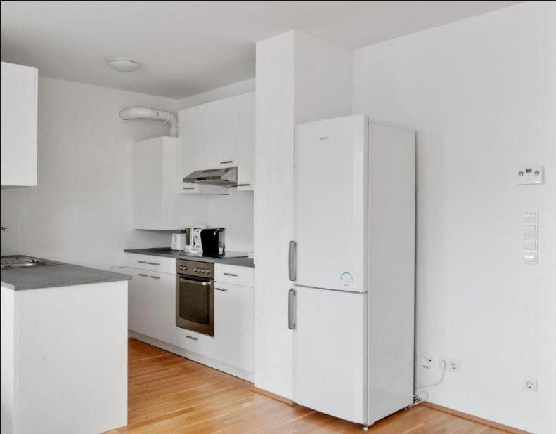 Vic Apartment Виена Екстериор снимка